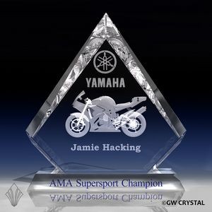 Traditional Series Crystal Award (8" x 7 ½" x 2 ¾")